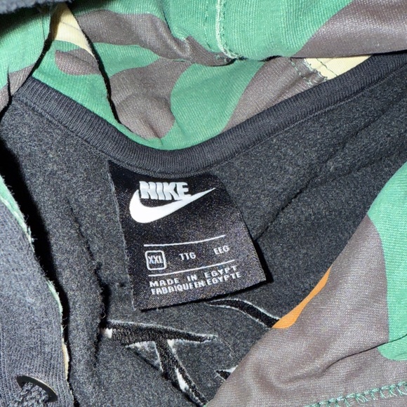 Nike Black and Camouflage Men's Hoodie Men’s Size XXL - Picture 5 of 5